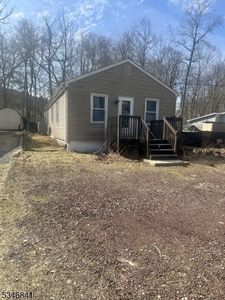 52 Wildwood Rd, Oak Ridge, NJ, 07438
