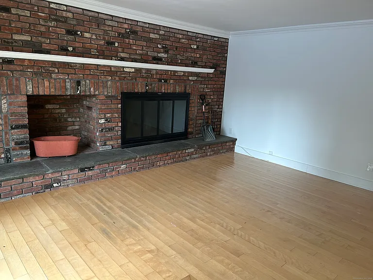 33 Loughran Ave — Photo 13