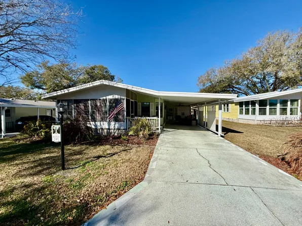 610 Hickory Hl, Lady Lake, FL 32159