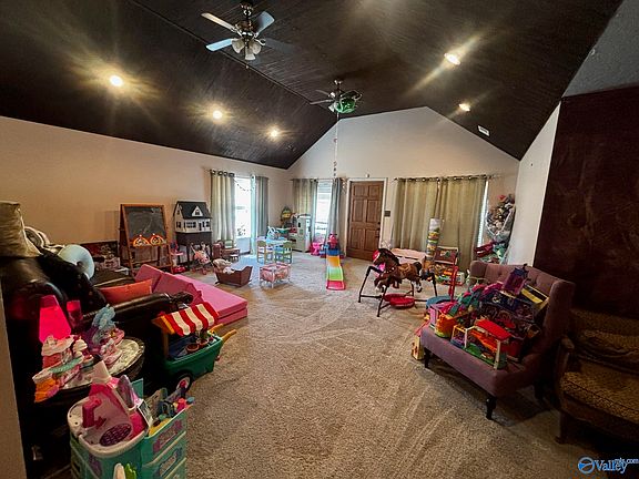 3rd image of 1109 Noccalula Rd