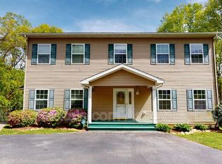 33 Chapel Hill Church Rd, Asheville, NC 28803