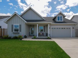 2030 Meadowood Dr, Eugene, OR