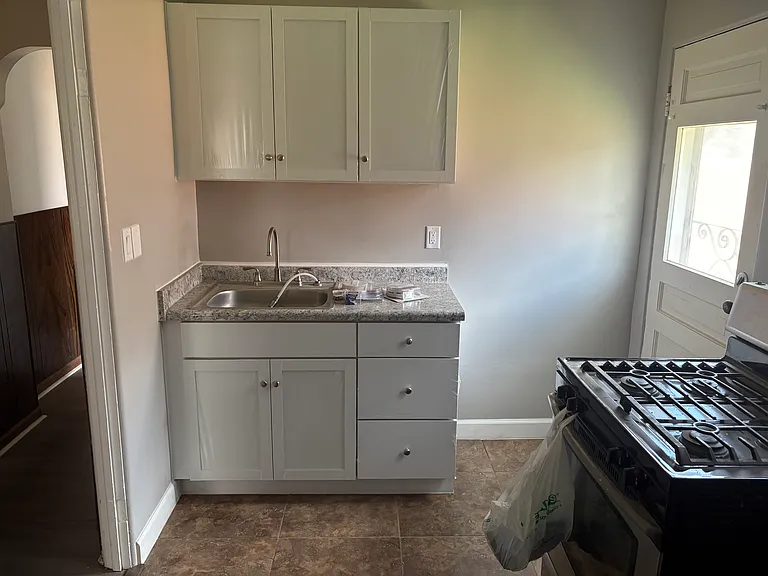 1232 Lafayette Blvd — Photo 9