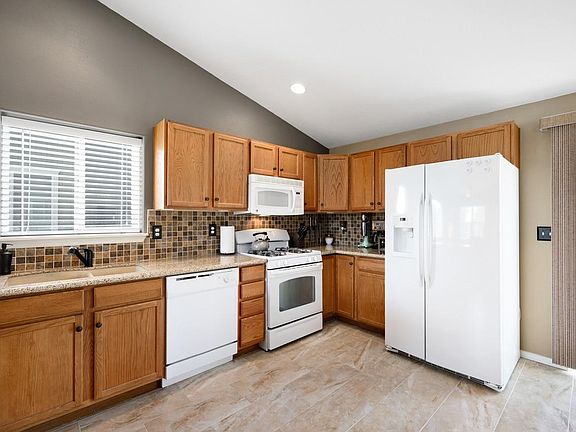 5th image of 12424 W Meadow Ct