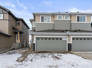 922 18th Ave NW, Edmonton, AB T6T2N2
