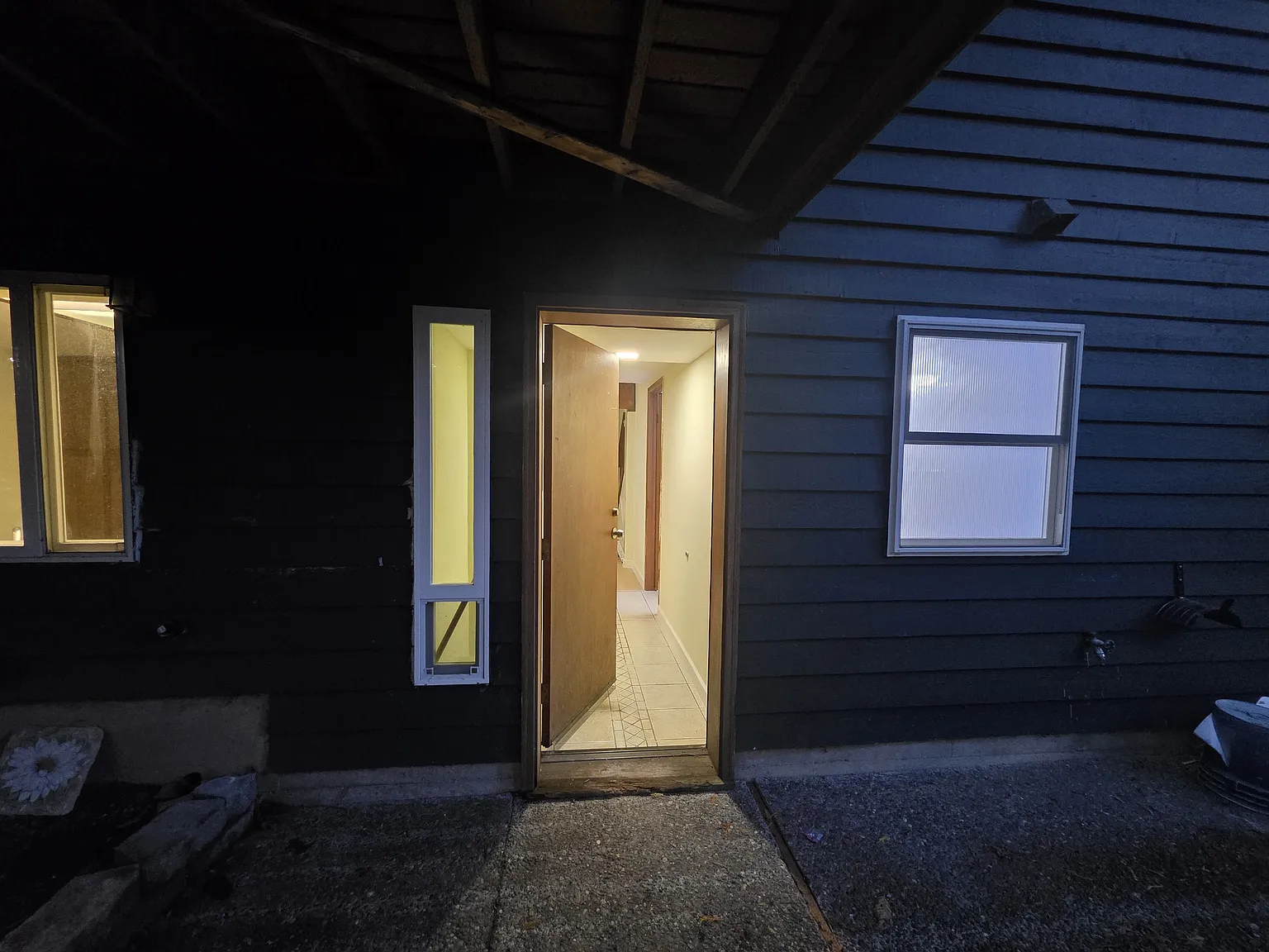 1 bed, 1200 sqft, $2,000 — Photo 3