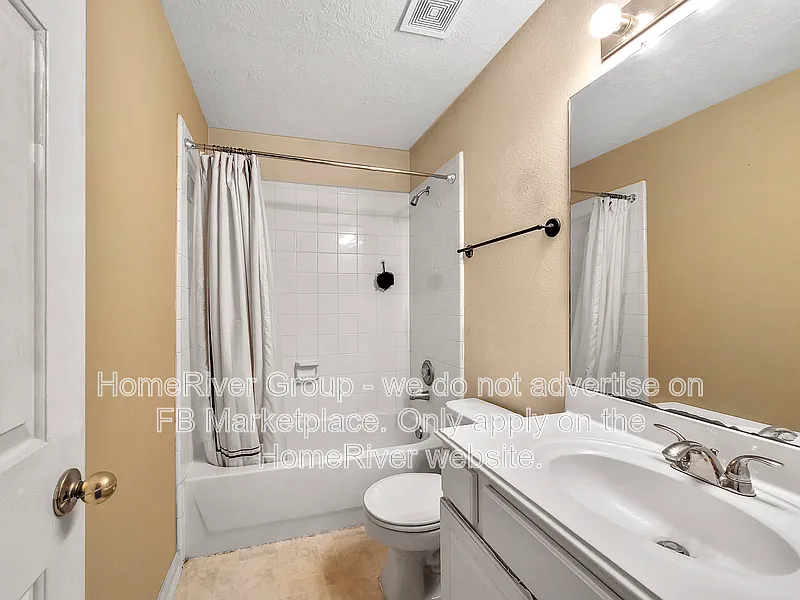 4 bed, 2.0 bath, 2427 sqft, $2,750 — Photo 4