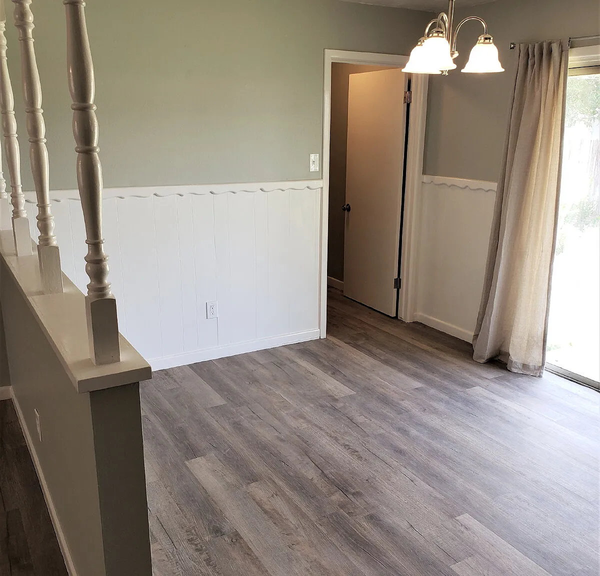 3 bed, 2.0 bath, 1122 sqft, $1,300 — Photo 3