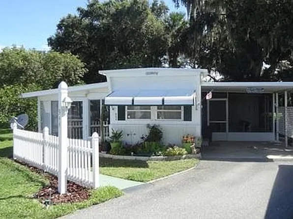 944 Mark Rd, Leesburg, FL 34748