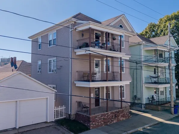 37 Eaton St, Fall River, MA 02723