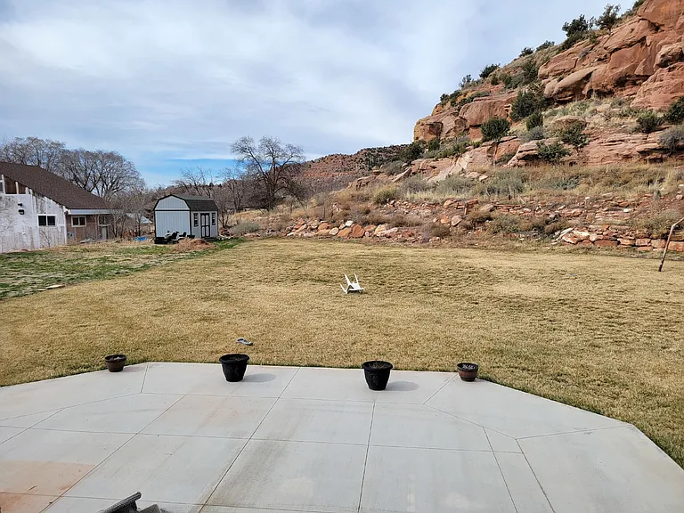 1065 N Canyon St — Photo 23