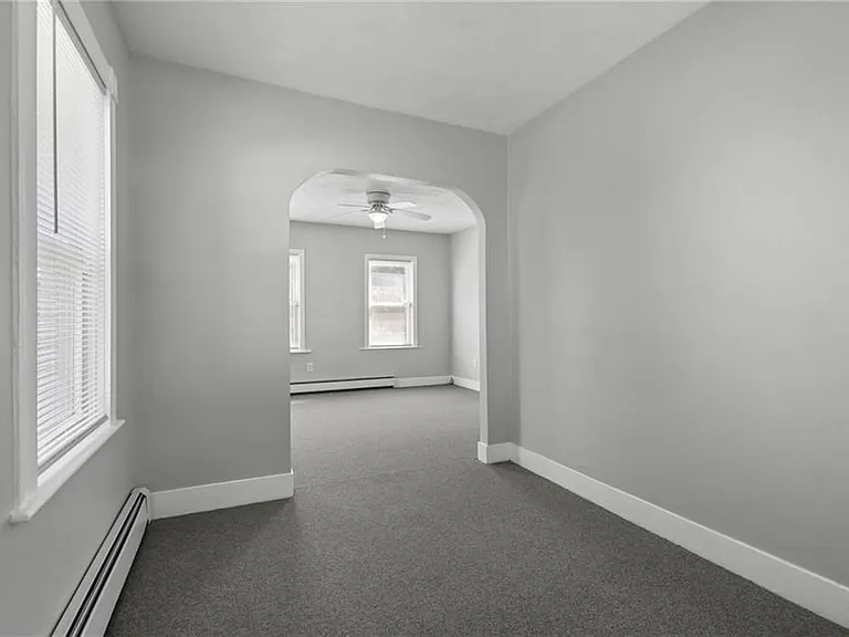 9 Gardner Ave — Photo 17