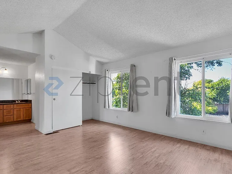 32805 Palmdale Ct — Photo 27