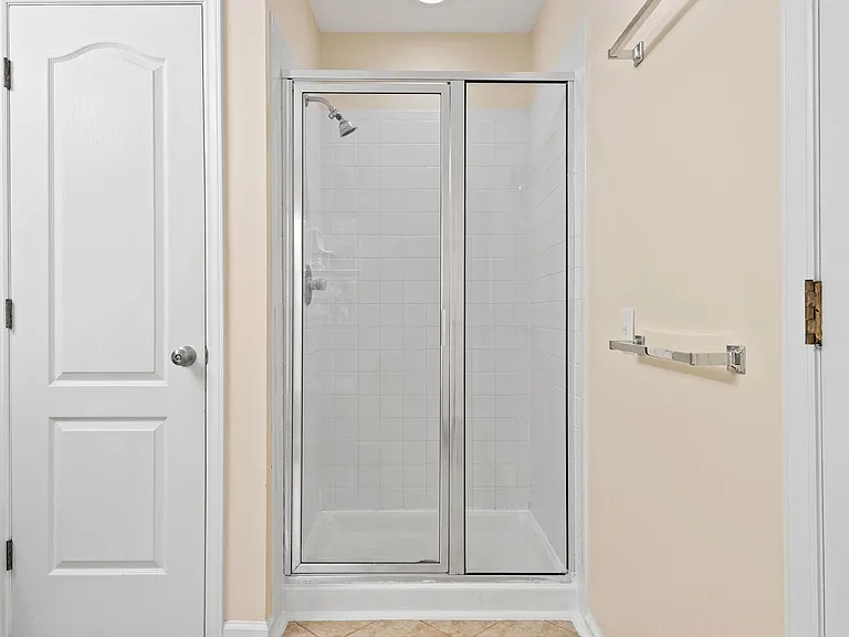 121 Haddonfield Ln — Photo 18