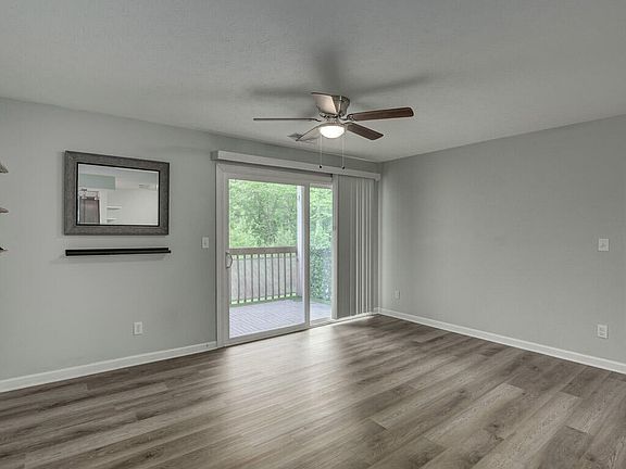 3rd image of 33 Rio Grande Cir APT 8