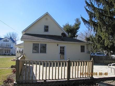 3rd image of 57 W Washington St