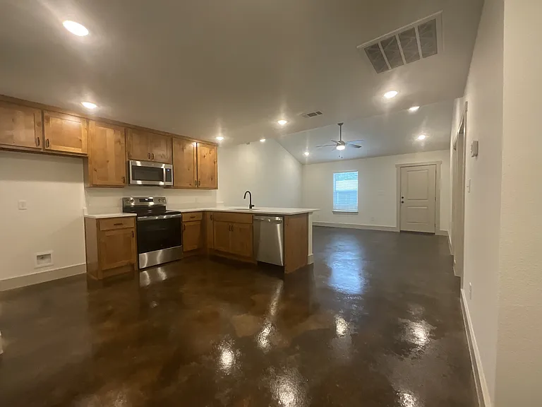 543 Bradburn Rd #100 — Photo 10