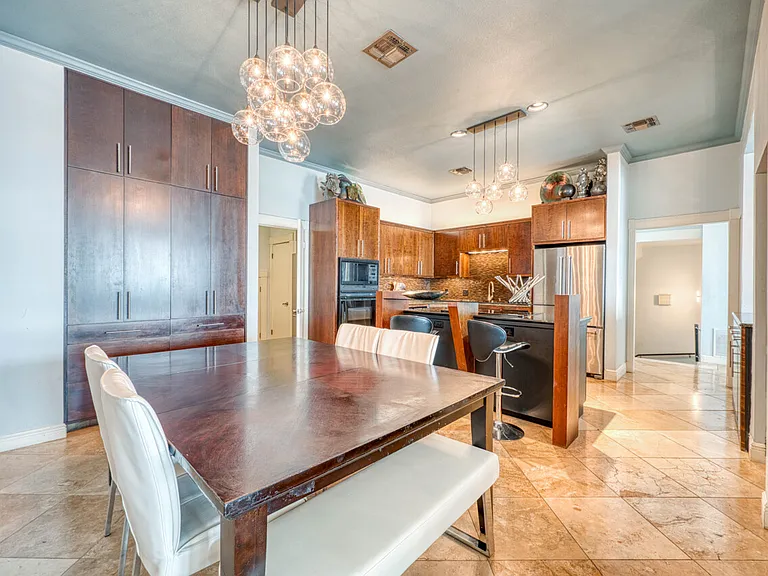 1301 The Cape Rd #6 — Photo 11