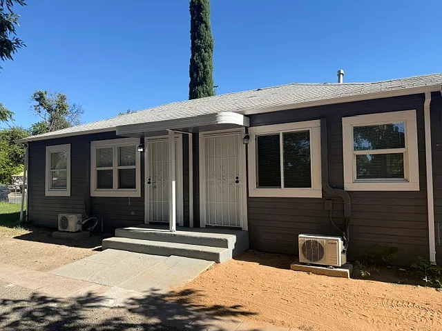 3733 Dayton St — Photo 1