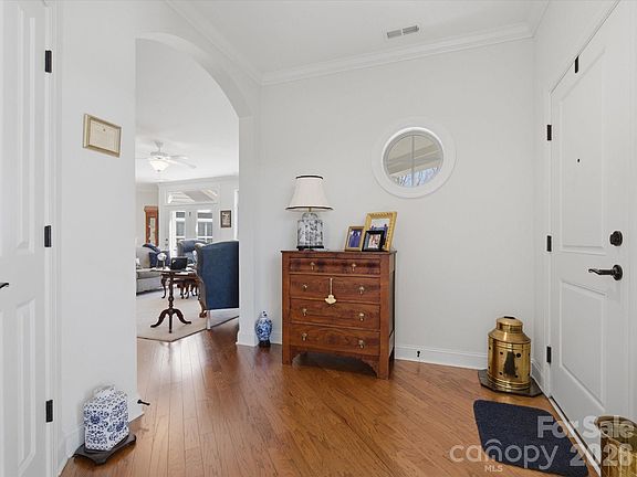 3rd image of 1180 Avalon Pl