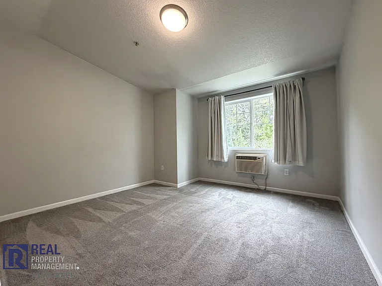 780 NW 185th Ave #305 — Photo 8