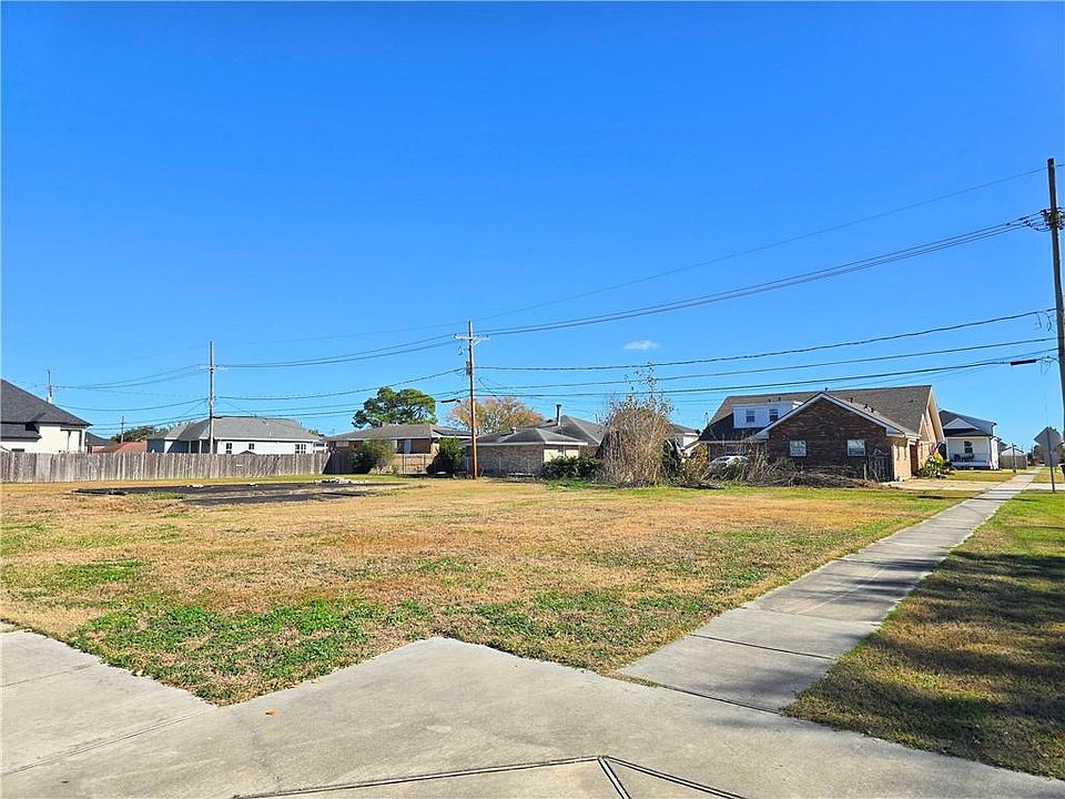 1st image of 7405 Patricia St