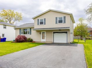 23 Morningstar Dr, Rochester, NY 14606