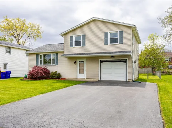 23 Morningstar Dr, Rochester, NY 14606