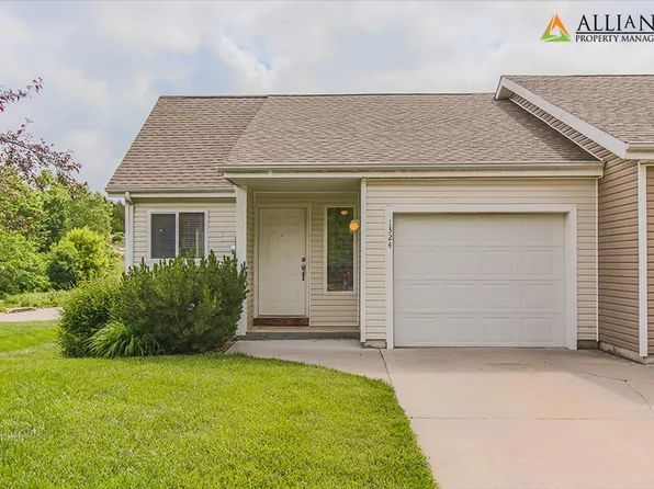 1324 Christy Dr, Manhattan, KS 66503