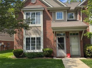 34086 Utica Rd, Fraser, MI 48026