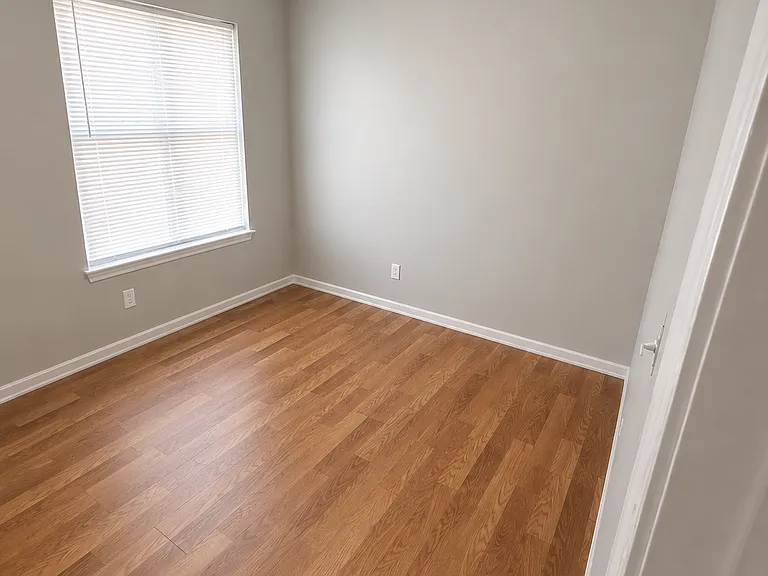 2000 SW 15th Ave #4A — Photo 3