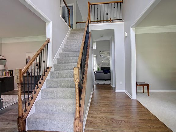 2nd image of 1147 Glen Echo Ln