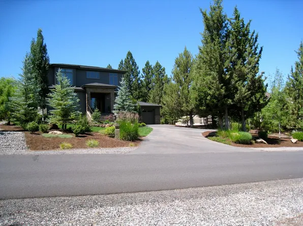 3237 NW Melville Dr, Bend, OR 97701