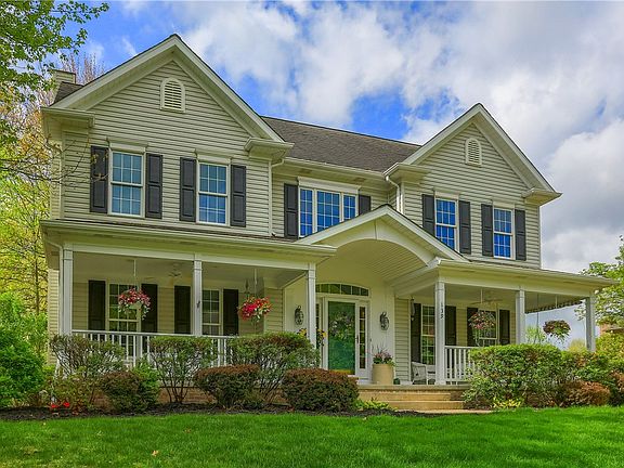 3rd image of 139 Oakview Dr