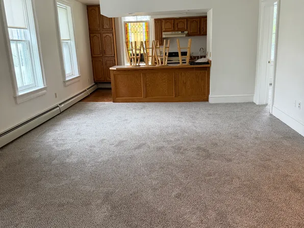 1203 N Abington Rd, Waverly, PA 18471