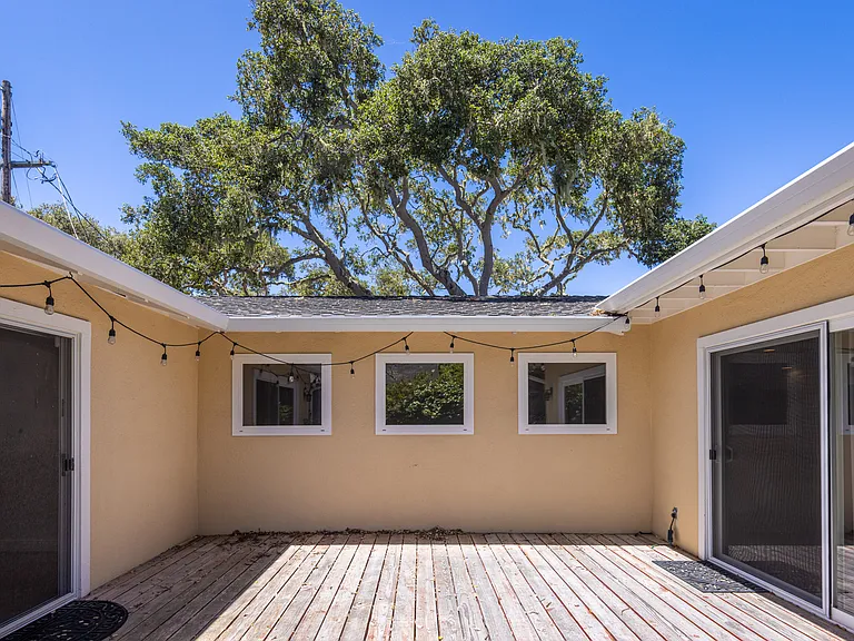 657 Spazier Ave — Photo 7