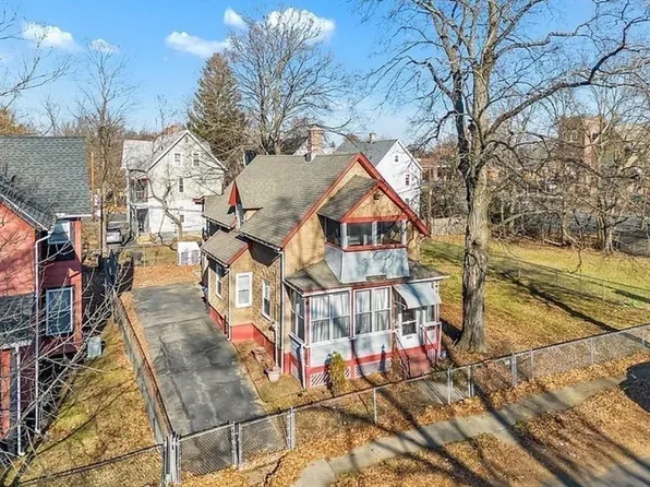 118 Quincy St, Springfield, MA 01109