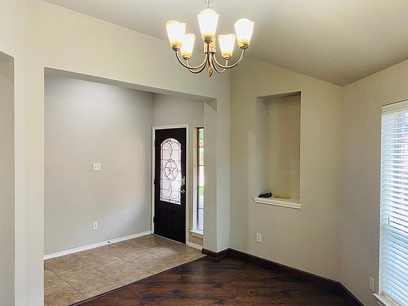 4th image of 24707 Lakecrest Bend Dr