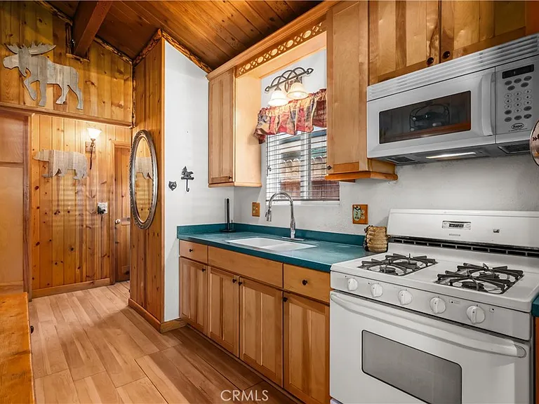 906 W Country Club Blvd — Photo 40