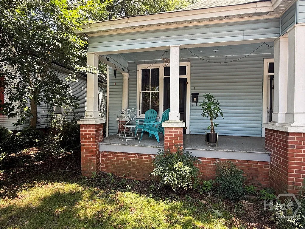 1 bed, 1.0 bath, 817 sqft, $1,250 — Photo 2