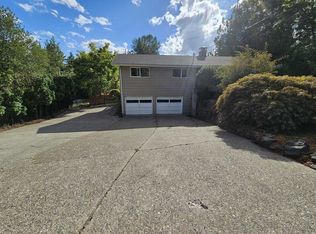 10505 SW 64th Dr, Portland, OR 97219