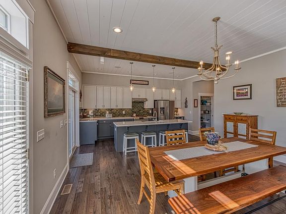 5th image of 148 Forest Ln