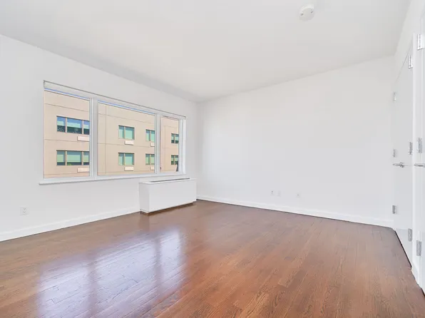 1209 Dekalb Avenue image 2 of 27