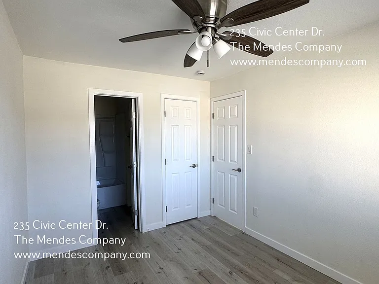 235 Civic Center Dr #4 — Photo 6