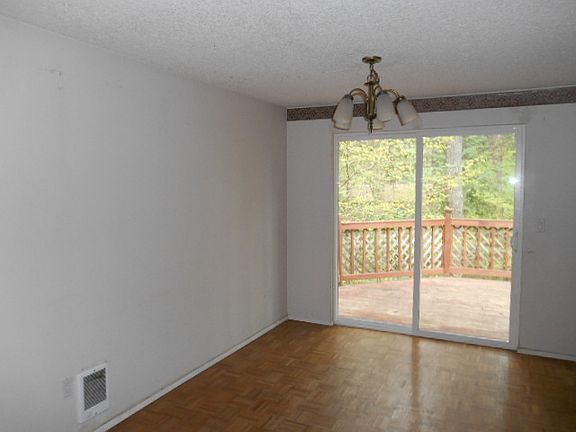 4th image of 16822 426th Pl SE
