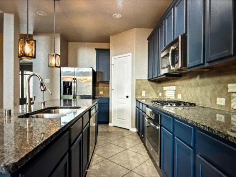 7936 Lake Commons Dr — Photo 14