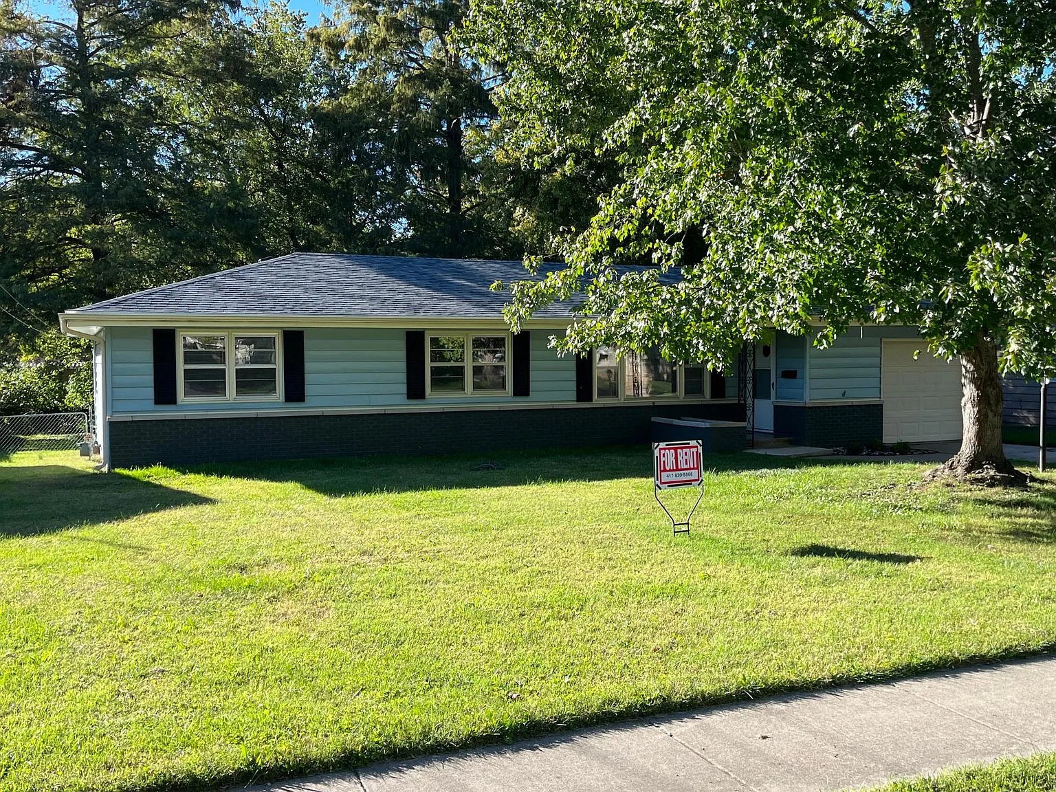 3 bed, 1.5 bath, 1364 sqft, $1,425 — Photo 3