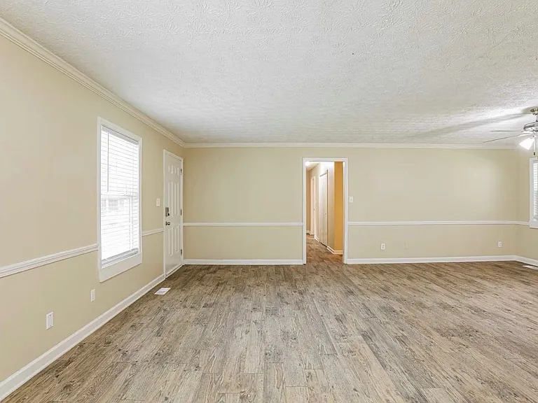 2397 Shire Ct — Photo 10