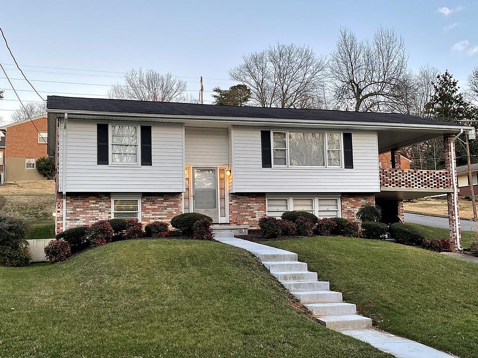1st image of 204 Downey Ln