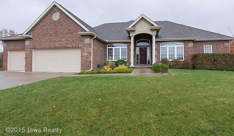1st image of 4204 NE Hillcrest Ct